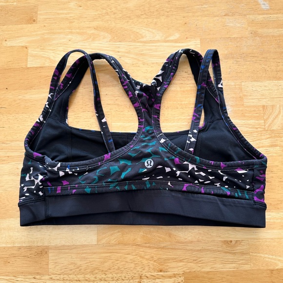 Lululemon sports bra size 10 - Picture 2 of 3